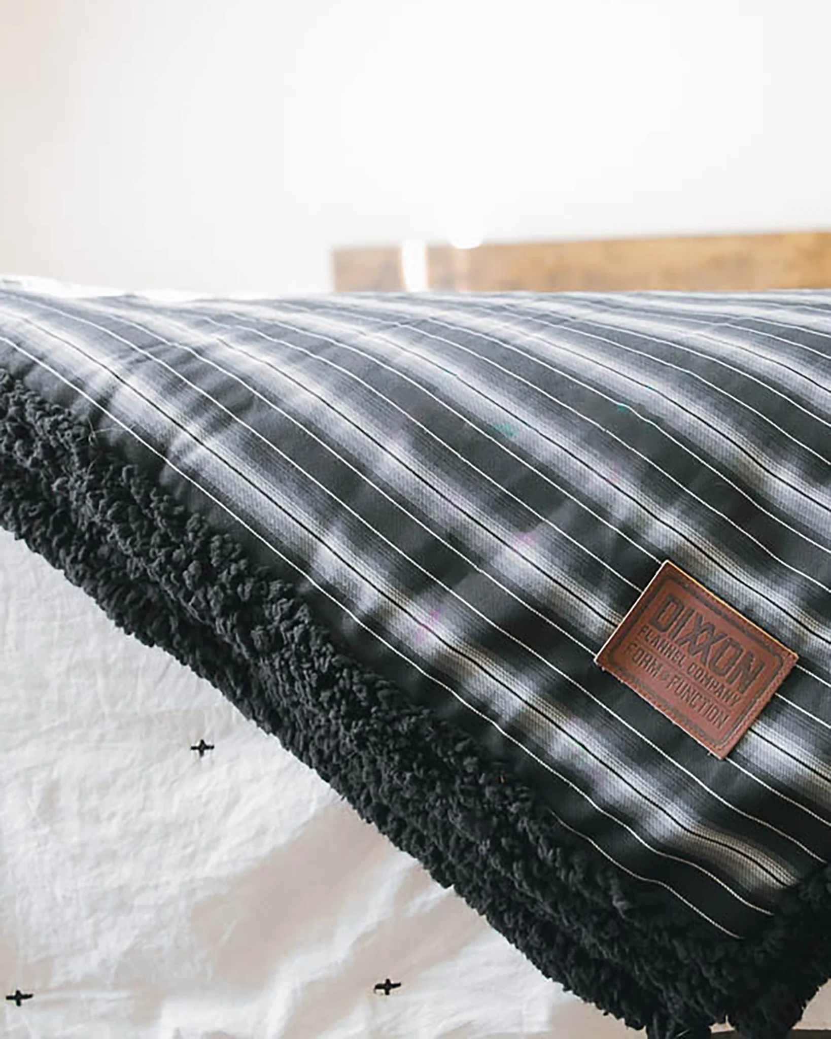 Black Serape Flannel Sherpa Blanket - Image 2