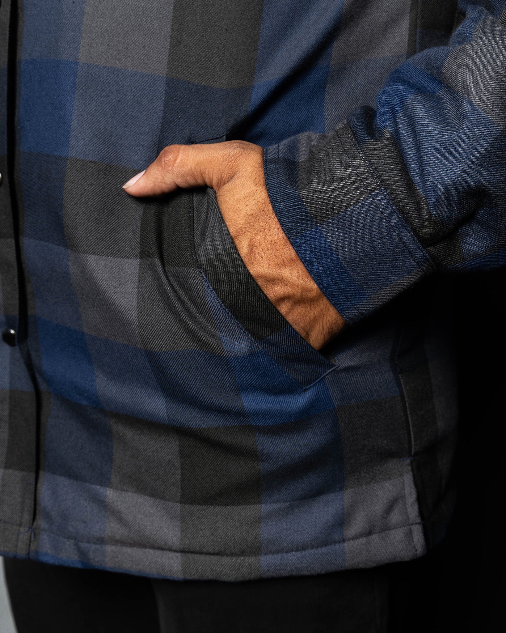 Men's Overtime Hooded Flannel Jacket - Image 7